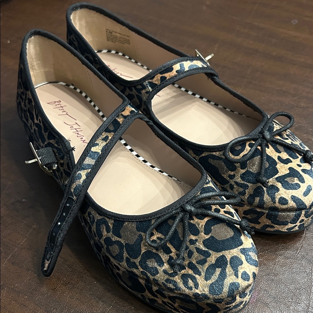 Platform velvet leopard Mary Jane’s by Betsey Johnson.